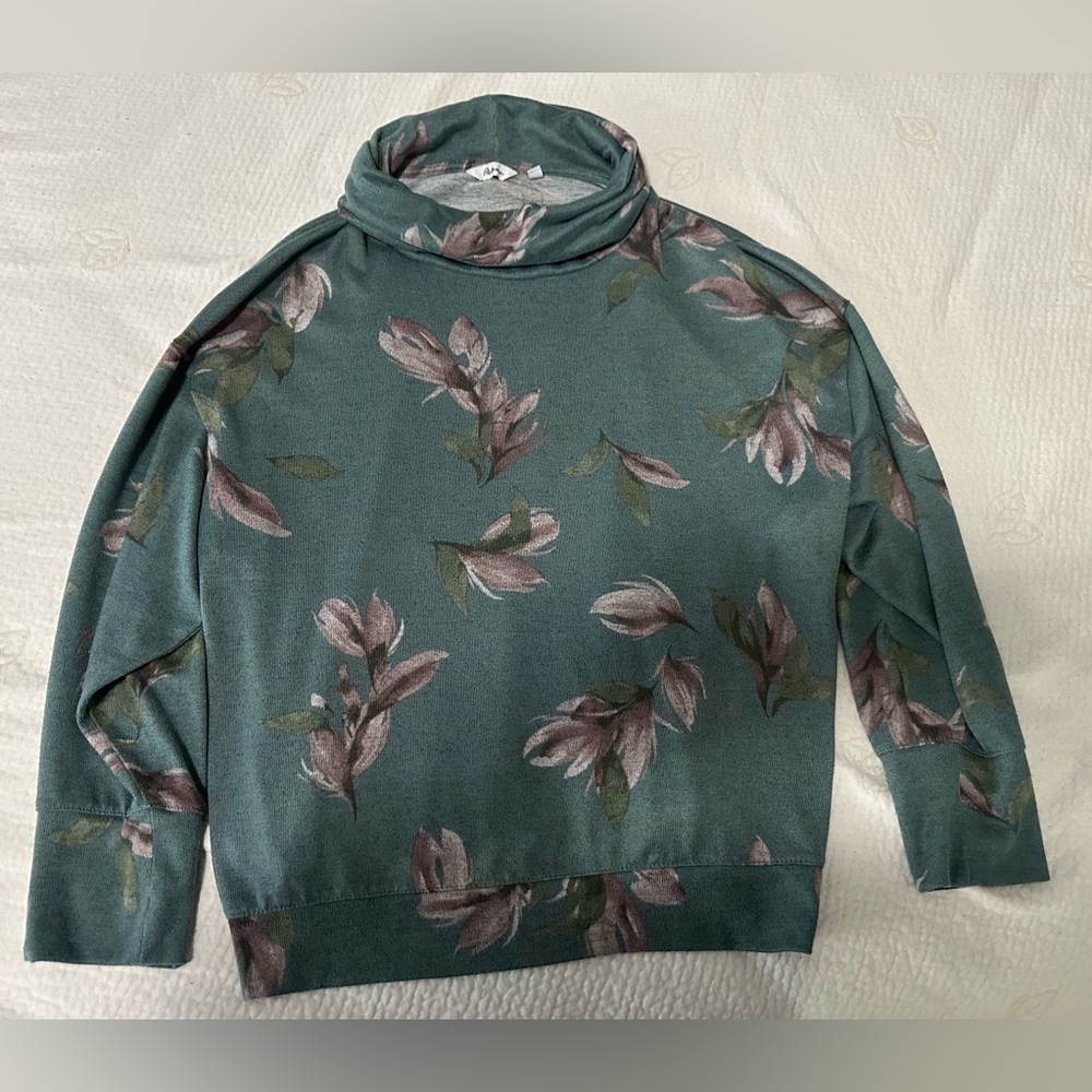 Reitmans Women’s Floral Sweater -Size XL
